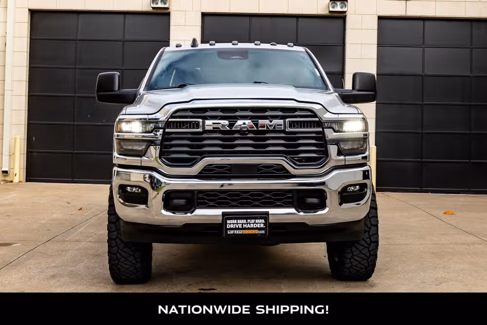 2026 Ram 3500 Tradesman Crew Cab Image 4