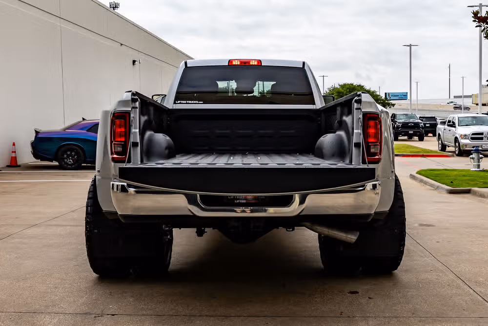 2026 Ram 3500 Tradesman Crew Cab Image 9