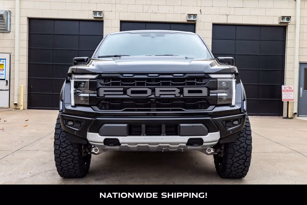 2026 Ford F-150 Raptor SuperCrew Image 4