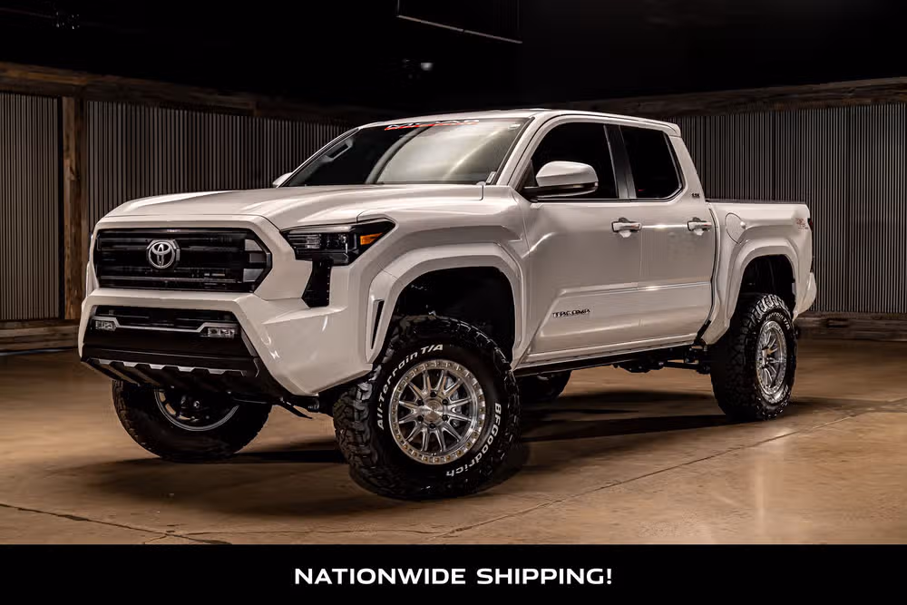 2026 Toyota Tacoma SR5 Double Cab Image 4
