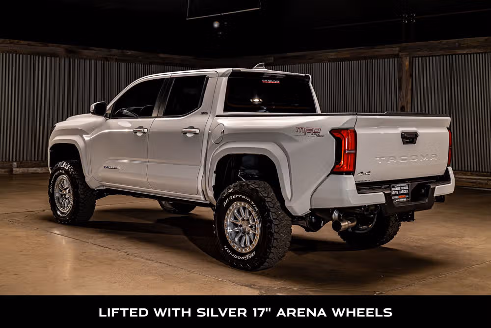 2026 Toyota Tacoma SR5 Double Cab Image 6