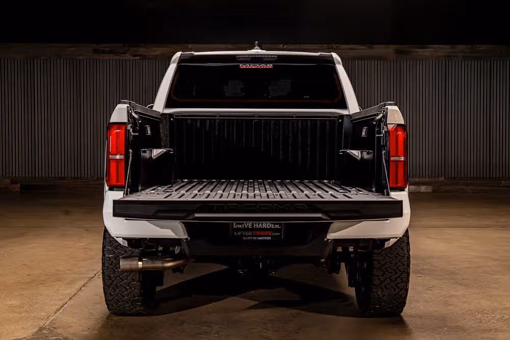 2026 Toyota Tacoma SR5 Double Cab Image 8