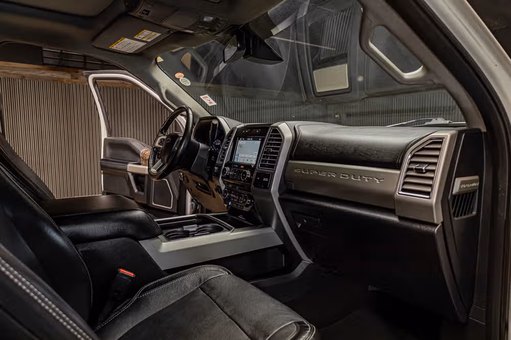 2017 Ford F-350 Super Duty Lariat Crew Cab Image 17