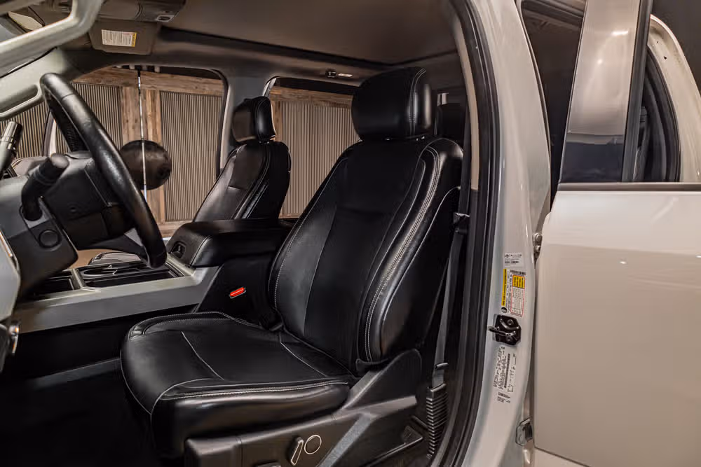 2017 Ford F-350 Super Duty Lariat Crew Cab Image 22