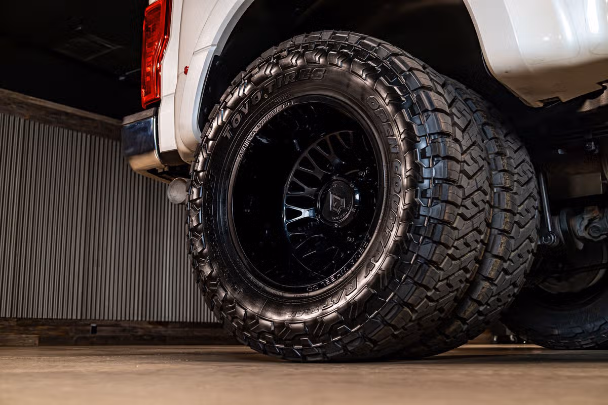2017 Ford F-350 Super Duty Lariat Crew Cab