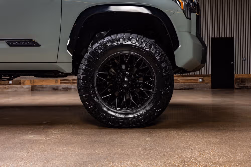 2025 Toyota Tundra Platinum CrewMax Image 12