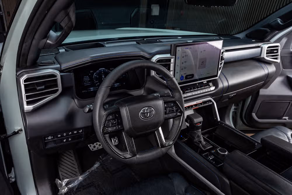 2025 Toyota Tundra Platinum CrewMax Image 16