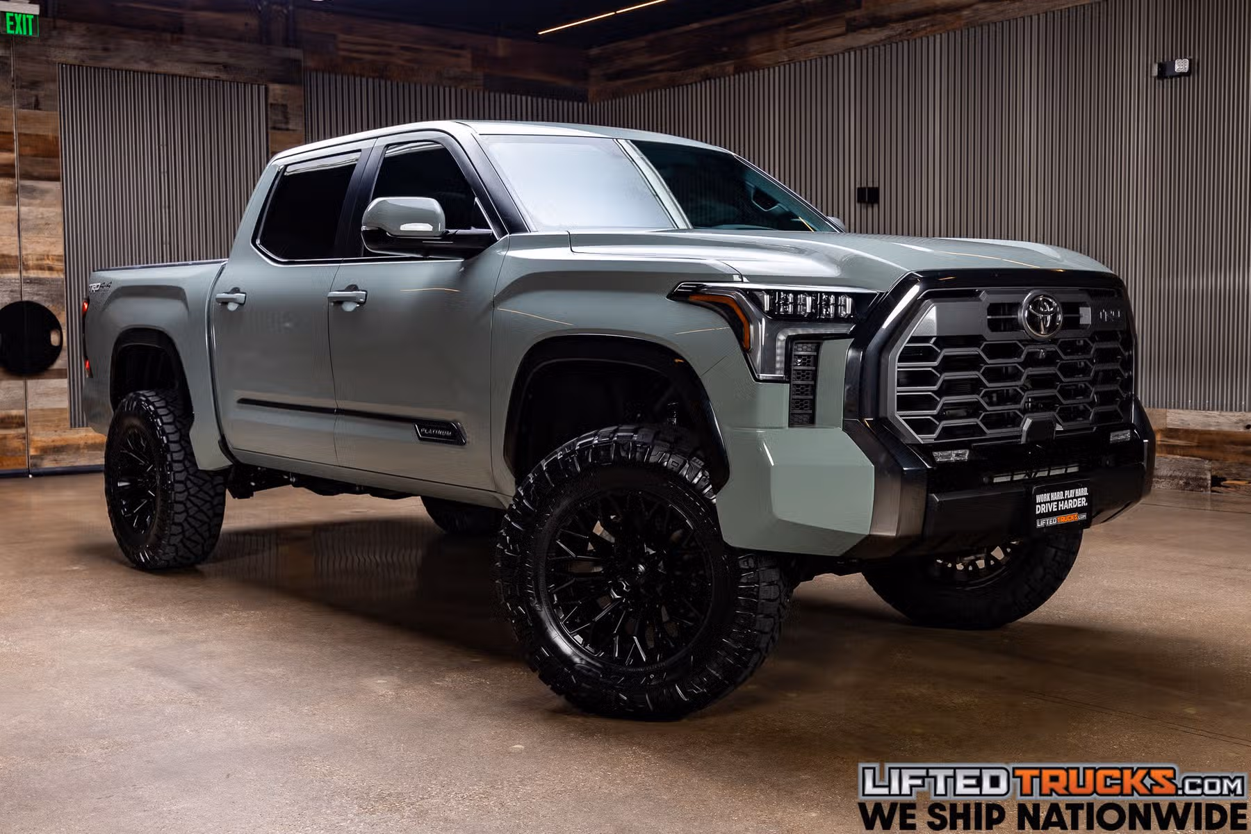 2025 Toyota Tundra Platinum CrewMax Image 1