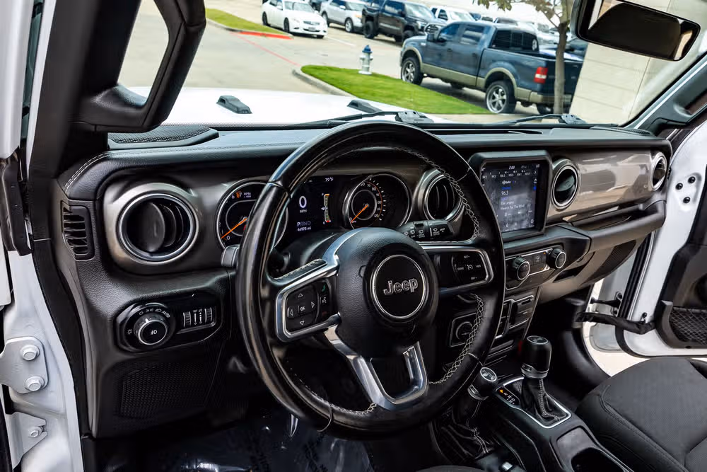 2020 Jeep Wrangler Unlimited Sahara Image 16