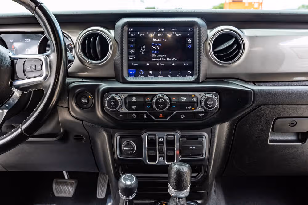 2020 Jeep Wrangler Unlimited Sahara Image 23