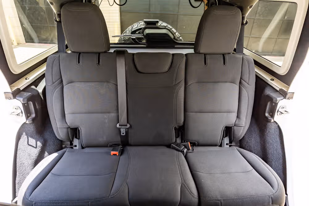 2020 Jeep Wrangler Unlimited Sahara Image 34