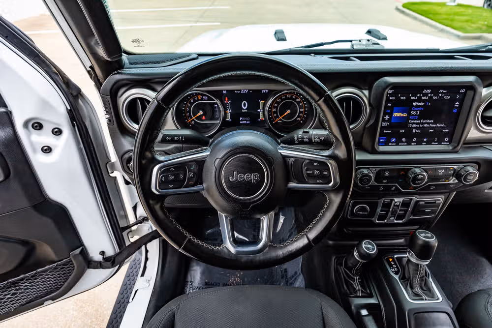 2020 Jeep Wrangler Unlimited Sahara Image 18