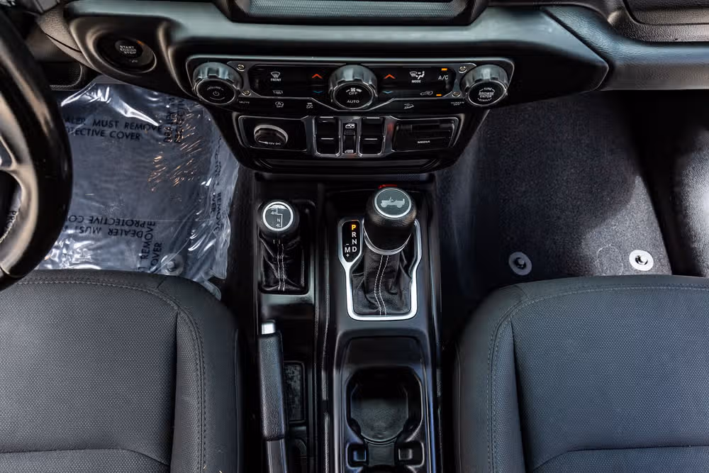 2020 Jeep Wrangler Unlimited Sahara Image 27