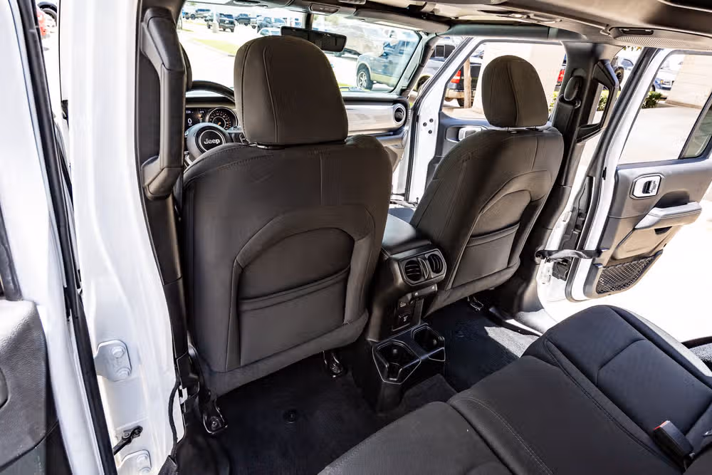 2020 Jeep Wrangler Unlimited Sahara Image 33