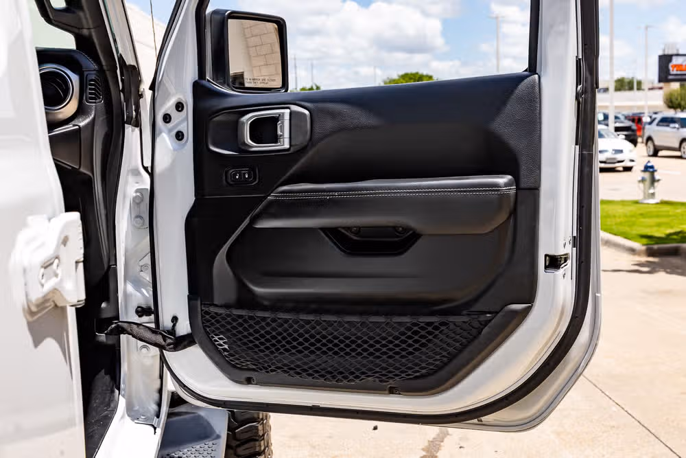 2020 Jeep Wrangler Unlimited Sahara Image 36