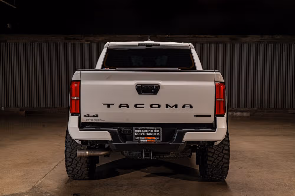 2026 Toyota Tacoma TRD Off-Road HV Double Cab Image 9