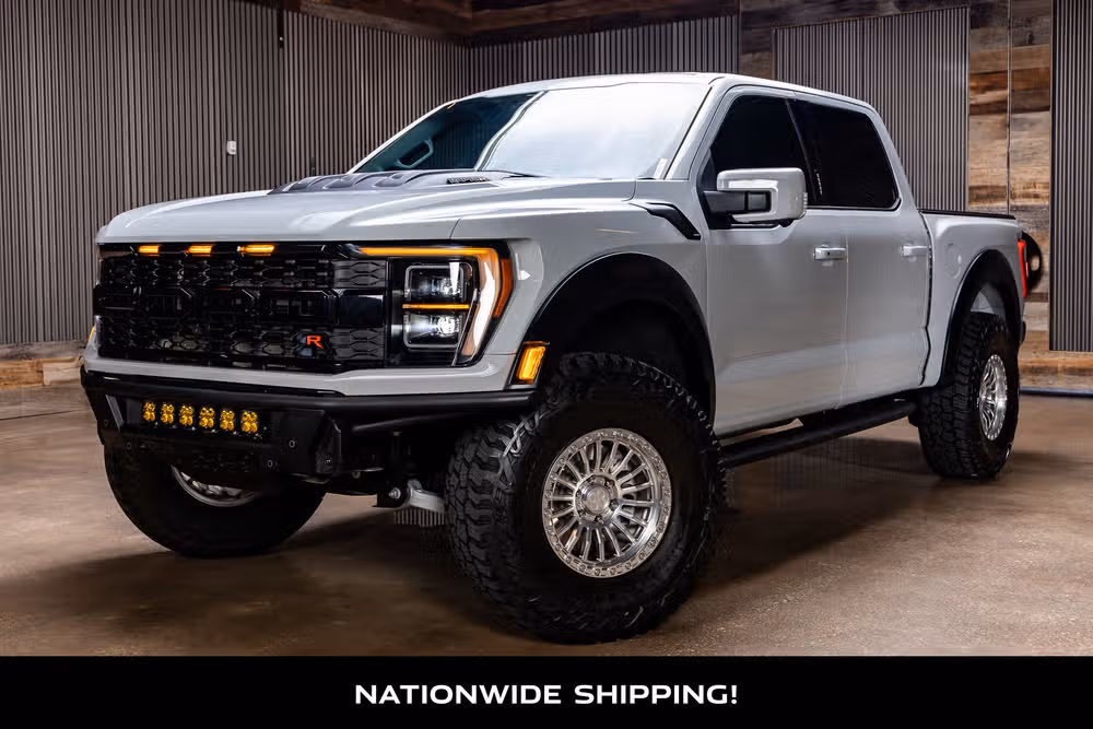 2023 Ford F-150 Raptor SuperCrew Image 4