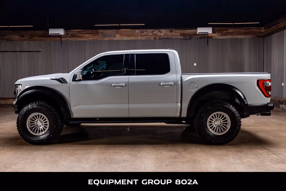 2023 Ford F-150 Raptor SuperCrew Image 5