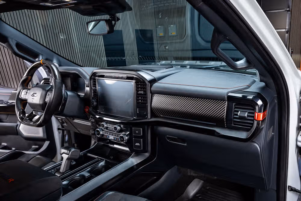 2023 Ford F-150 Raptor SuperCrew Image 17