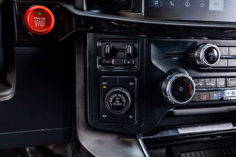 2023 Ford F-150 Raptor SuperCrew Image 23