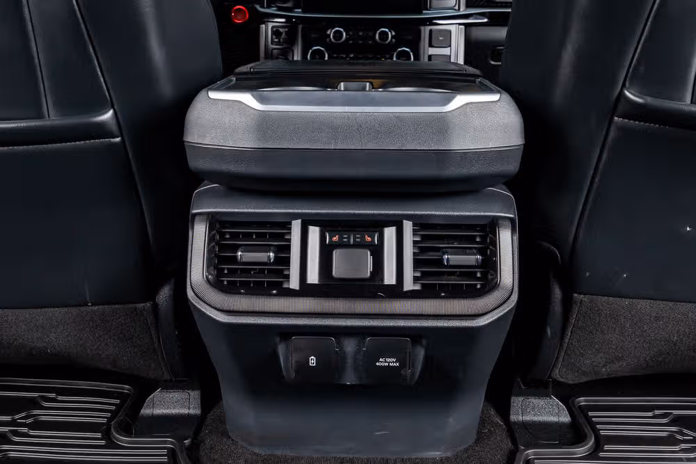 2023 Ford F-150 Raptor SuperCrew Image 33