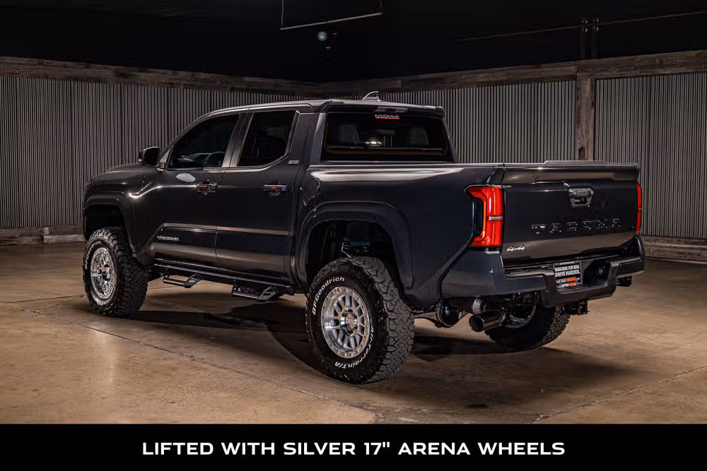 2026 Toyota Tacoma SR5 Double Cab Image 6