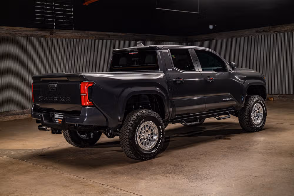 2026 Toyota Tacoma SR5 Double Cab Image 9
