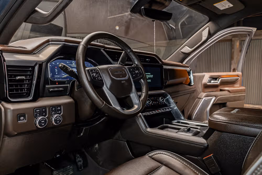 2025 GMC Sierra 3500HD Denali Reserve Crew Cab Image 16