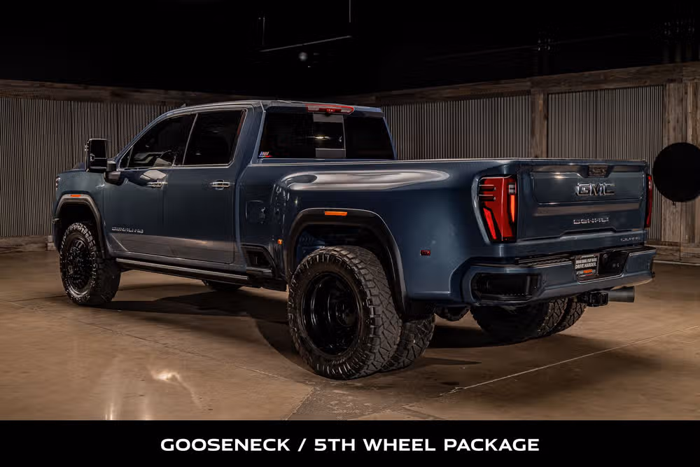 2025 GMC Sierra 3500HD Denali Reserve Crew Cab Image 7