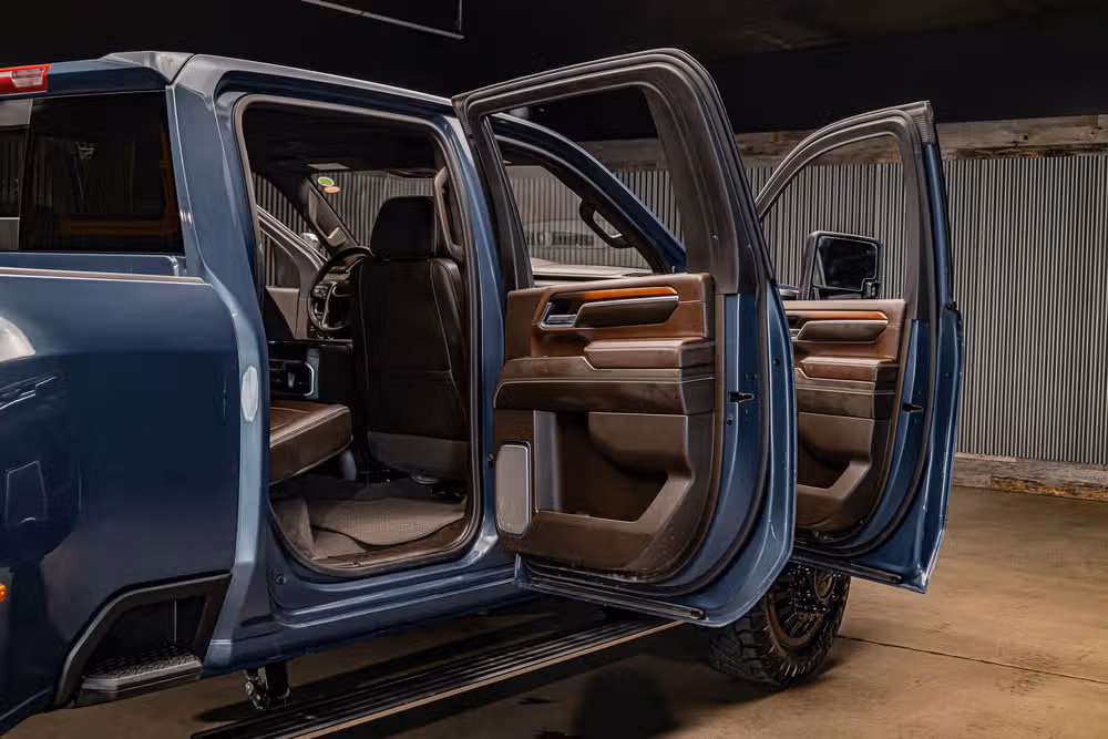 2025 GMC Sierra 3500HD Denali Reserve Crew Cab Image 34