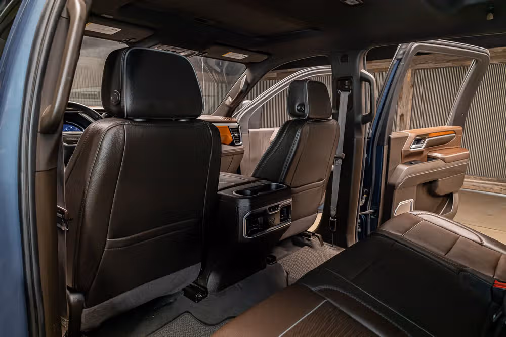 2025 GMC Sierra 3500HD Denali Reserve Crew Cab Image 26