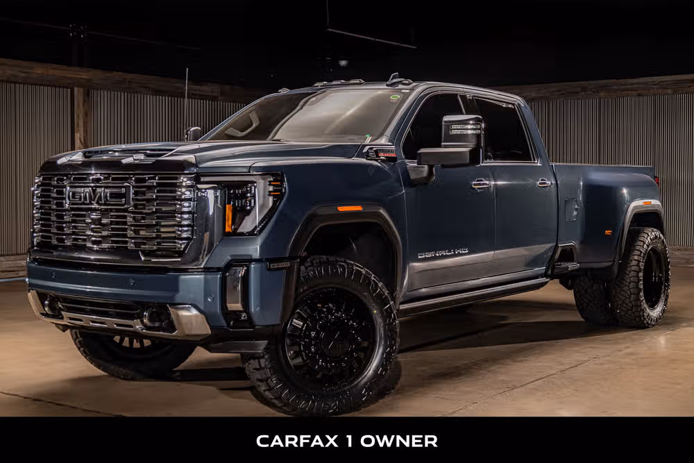 2025 GMC Sierra 3500HD Denali Reserve Crew Cab Image 5