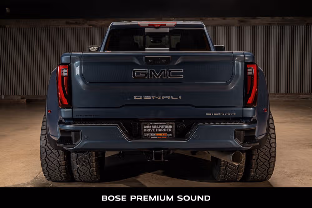 2025 GMC Sierra 3500HD Denali Reserve Crew Cab Image 8