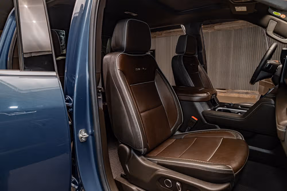 2025 GMC Sierra 3500HD Denali Reserve Crew Cab Image 31