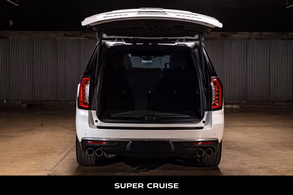 2024 GMC Yukon Denali Image 8