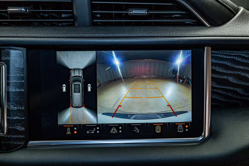 2024 GMC Yukon Denali Image 18