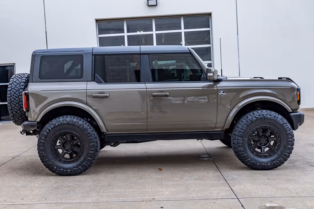 2025 Ford Bronco Outer Banks Image 11