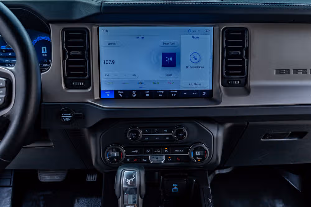 2025 Ford Bronco Outer Banks Image 23