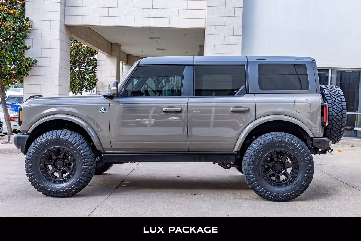 2025 Ford Bronco Outer Banks