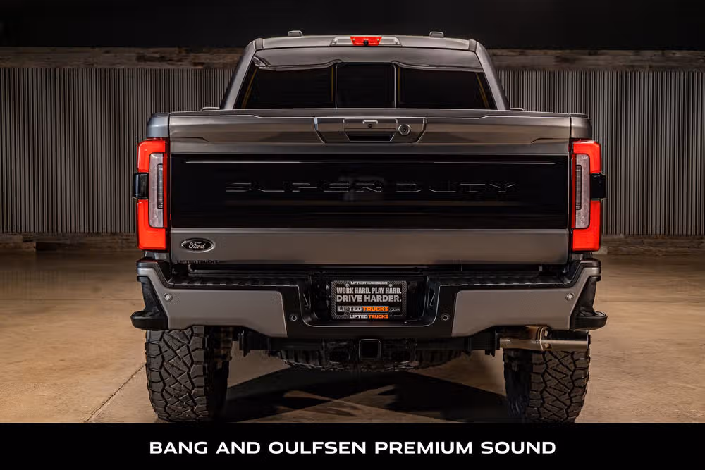 2025 Ford F-350 Super Duty Platinum Crew Cab Image 8