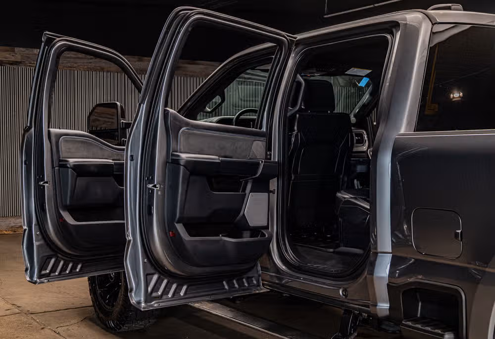 2025 Ford F-350 Super Duty Platinum Crew Cab Image 28