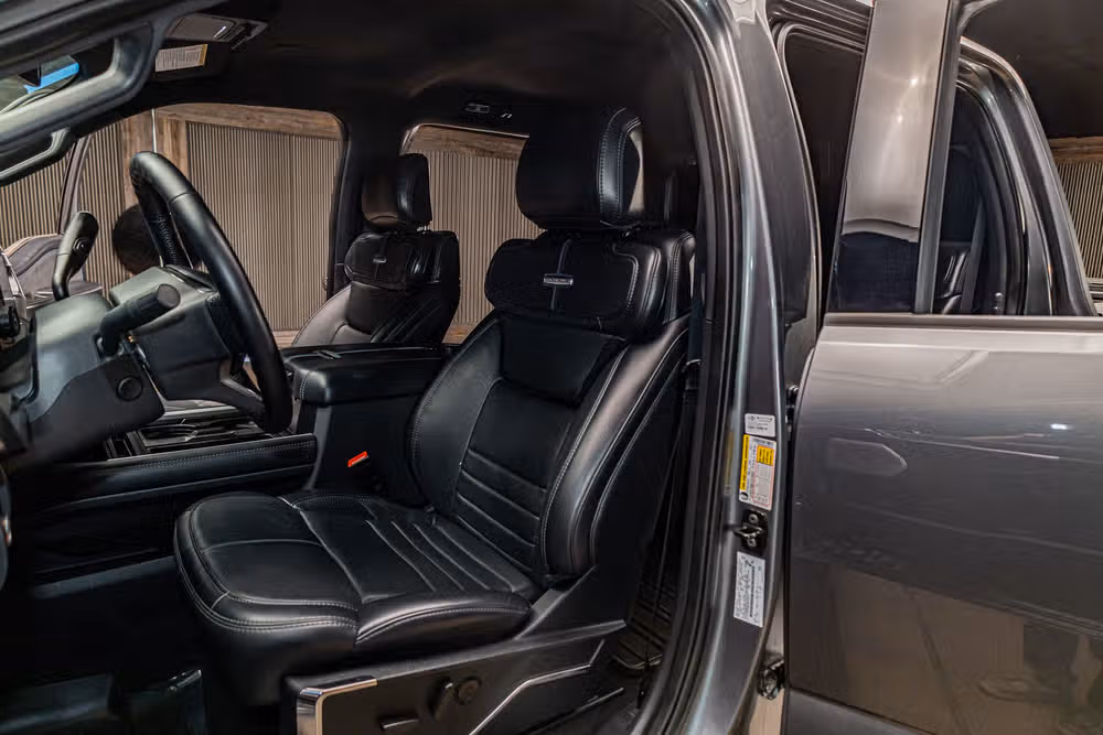 2025 Ford F-350 Super Duty Platinum Crew Cab Image 20