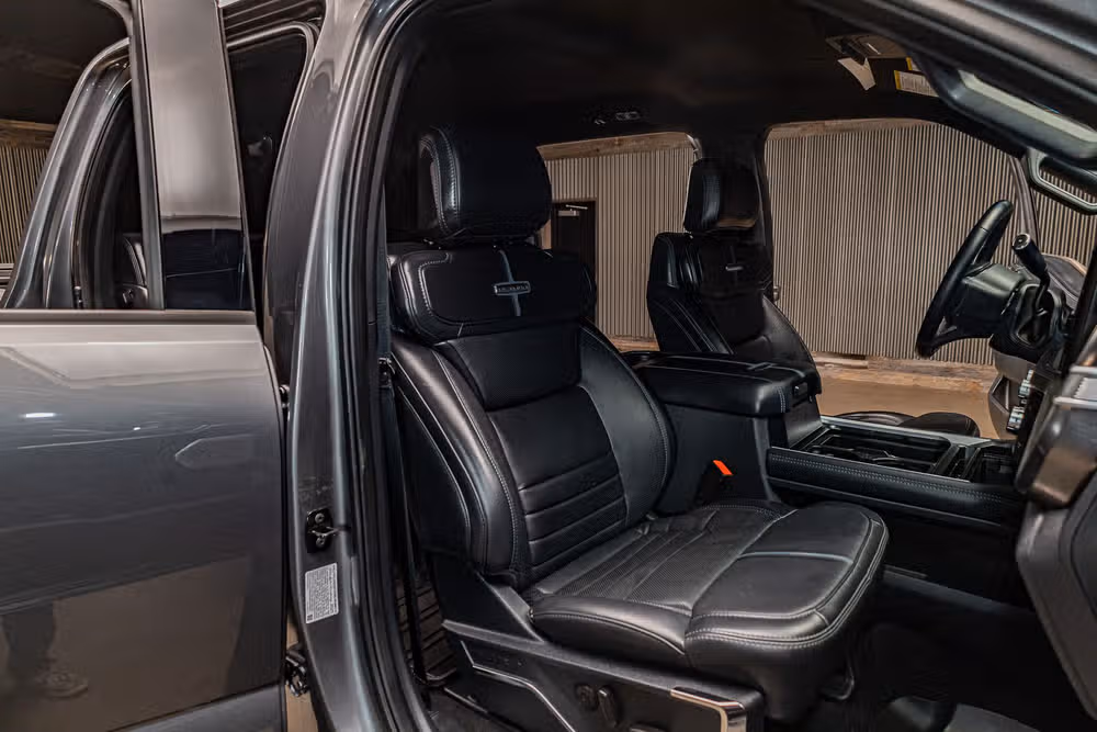 2025 Ford F-350 Super Duty Platinum Crew Cab Image 27
