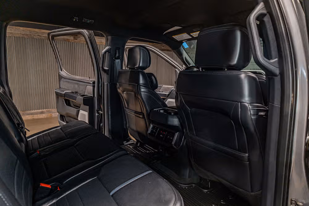 2025 Ford F-350 Super Duty Platinum Crew Cab Image 25