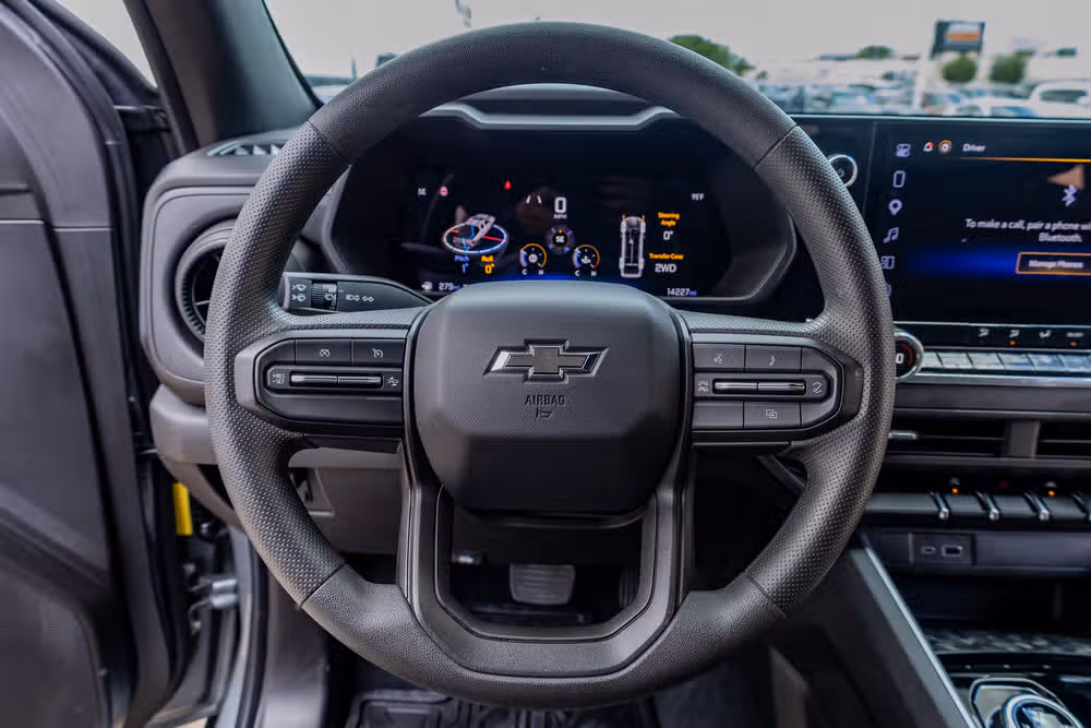 2025 Chevrolet Colorado Trail Boss Crew Cab Image 18