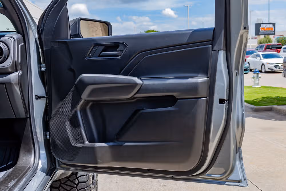 2025 Chevrolet Colorado Trail Boss Crew Cab Image 37