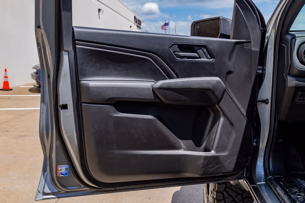 2025 Chevrolet Colorado Trail Boss Crew Cab Image 36