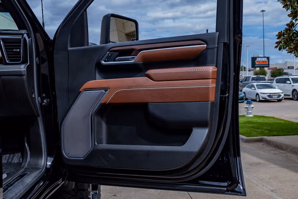 2025 GMC Sierra 2500HD Denali Ultimate Crew Cab Image 38