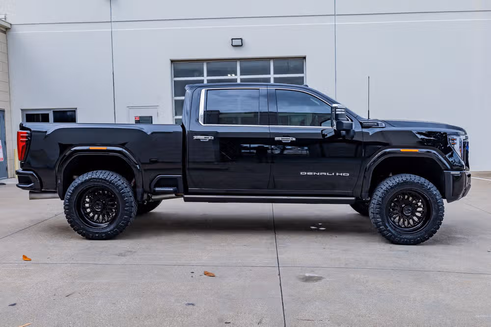 2025 GMC Sierra 2500HD Denali Ultimate Crew Cab Image 11