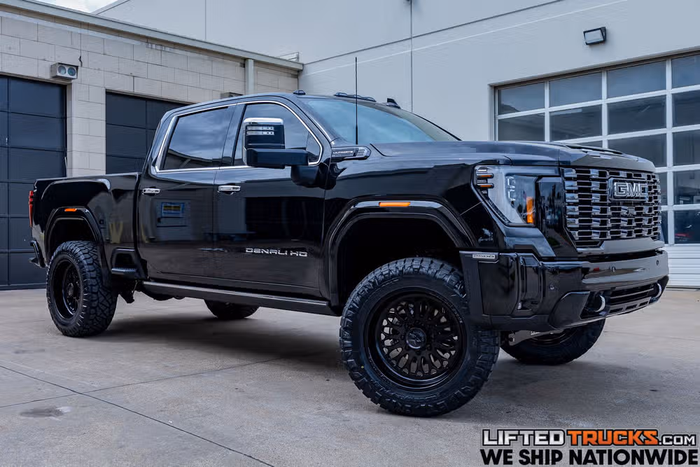 2025 GMC Sierra 2500HD Denali Ultimate Crew Cab Image 1